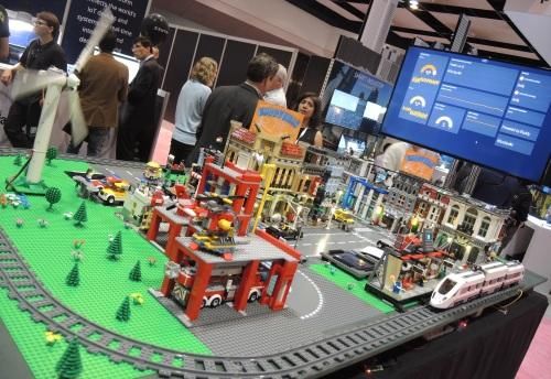 美國IoT World展會(huì)上廠商們的十八般武藝(圖3) 美國IoT World展會(huì)上廠商們的十八般武藝《電子工程專輯》