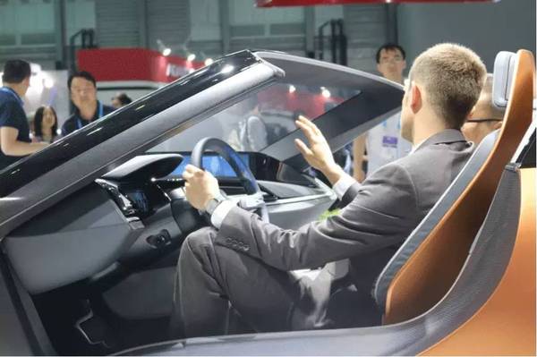 2016亞洲CES展BMW電力十足！(圖8)