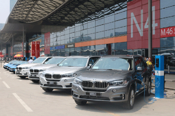 2016亞洲CES展BMW電力十足！(圖12)
