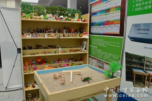 北京成均教育攜虛擬電子沙盤亮相沈陽展(圖5) 北京成均教育攜虛擬電子沙盤亮相沈陽展(圖5)