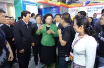 劉延?xùn)|參觀大唐網(wǎng)絡(luò)生態(tài)區(qū)展臺(tái)