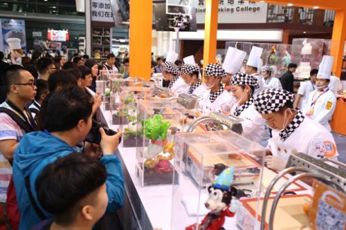 新東方烹飪教育助力國(guó)際烘焙展(圖6) 新東方烹飪教育助力國(guó)際烘焙展(圖6)