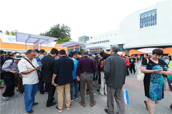 2016北京樂器展火爆現場 聲聲悠揚引人駐足(圖7) 2016北京樂器展火爆現場 聲聲悠揚引人駐足(圖7)