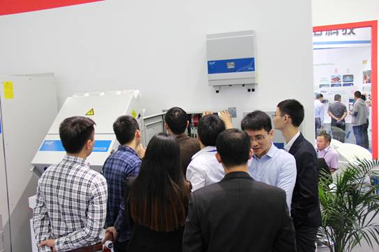 2016上海SNEC光伏展開(kāi)幕 科華恒盛精彩亮相(圖2) 2016上海SNEC光伏展開(kāi)幕 科華恒盛精彩亮相(圖2)