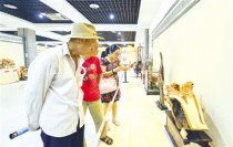 首屆市級(jí)工藝美術(shù)大師優(yōu)秀作品及工藝美術(shù)精品