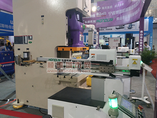 佛山機械展在陳村開幕啦，將會持續(xù)4日(圖1)