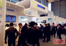 視貝智能電器攜創(chuàng)新機器人科技參展2017AWE家電展