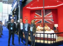 斯林百蘭攜VR新玩法 引爆深圳家具觀展熱潮